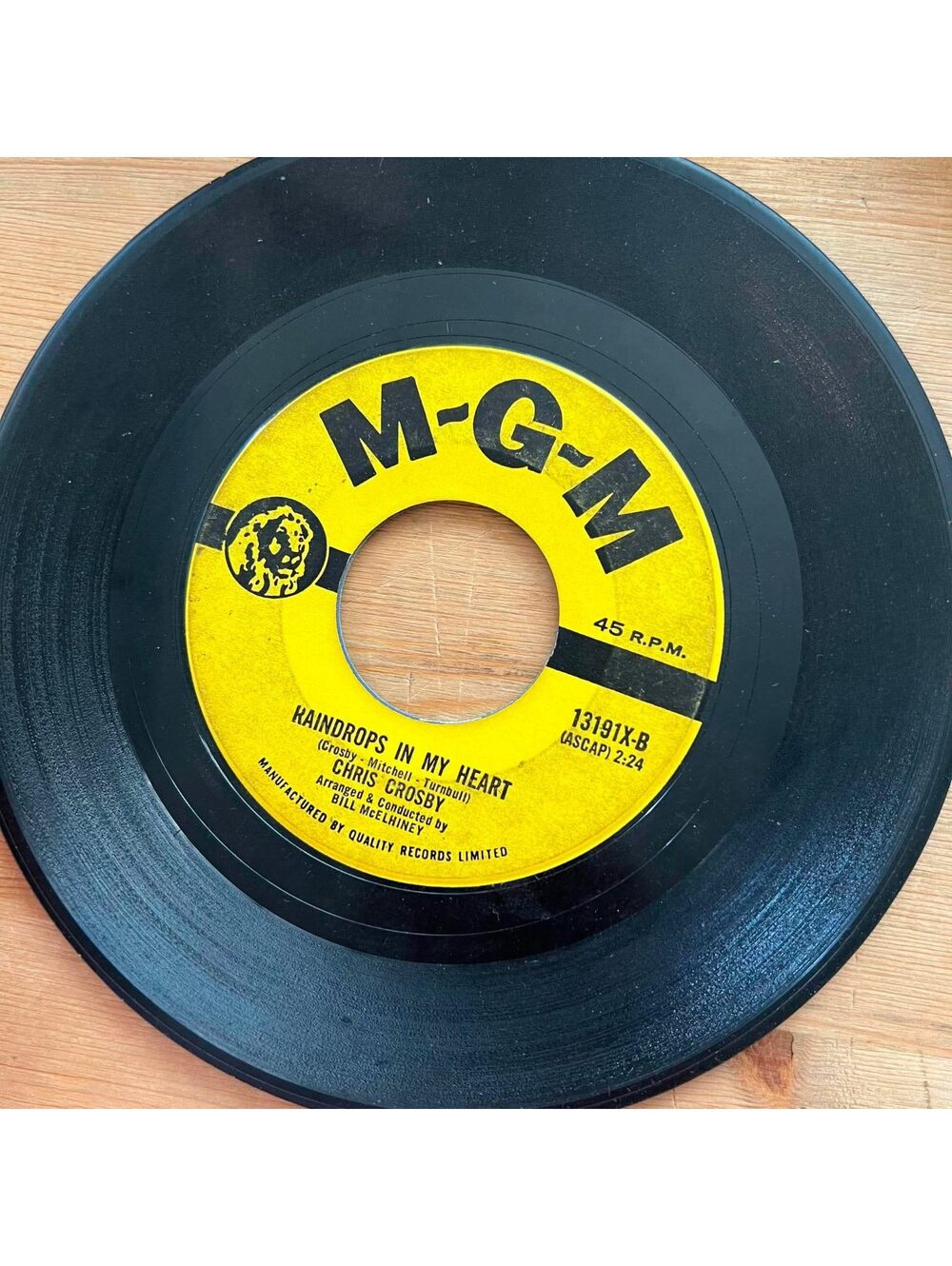Chris Crosby - Raindrops in my Heart/Young and in Love 45rpm VG+ R08
